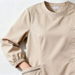 Guide complet pour choisir une blouse médicale pratique et confortable sans aucun texte